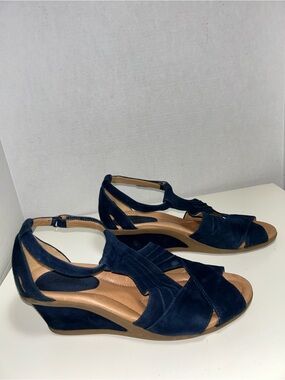 Earth Curvet Navy Blue Suede Wedge Heel Open Toe Hook Loop Comfort Sandal